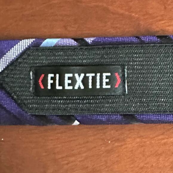 Van Heusen 100% Silk FLEXTIE Neck tie NWT NEW Purple Plaid Classic Work Career - Picture 11 of 13